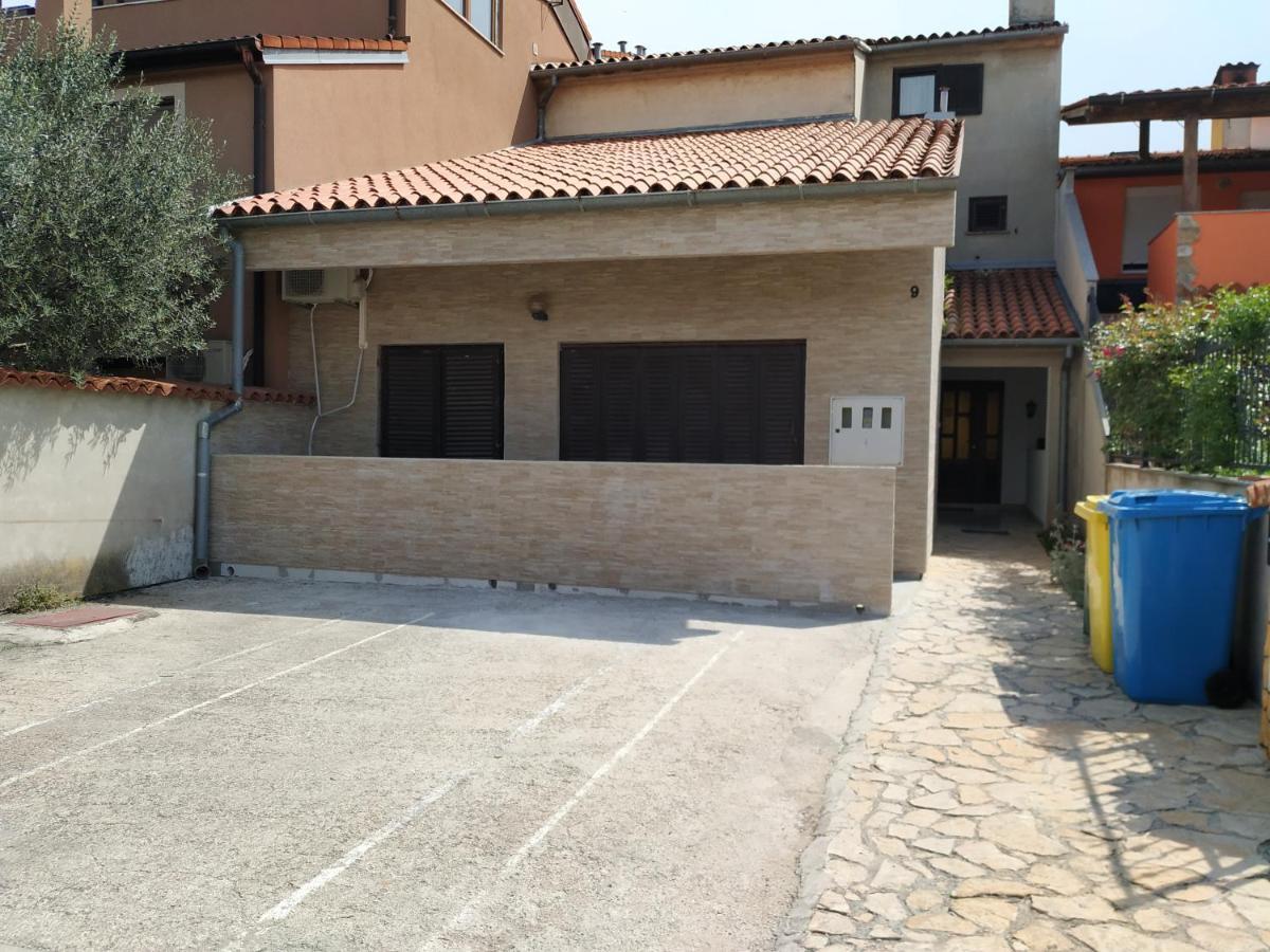 Apartmani Zlatko พูลา ภายนอก รูปภาพ