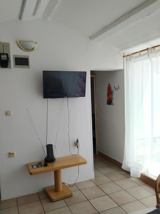 Apartmani Zlatko พูลา ภายนอก รูปภาพ